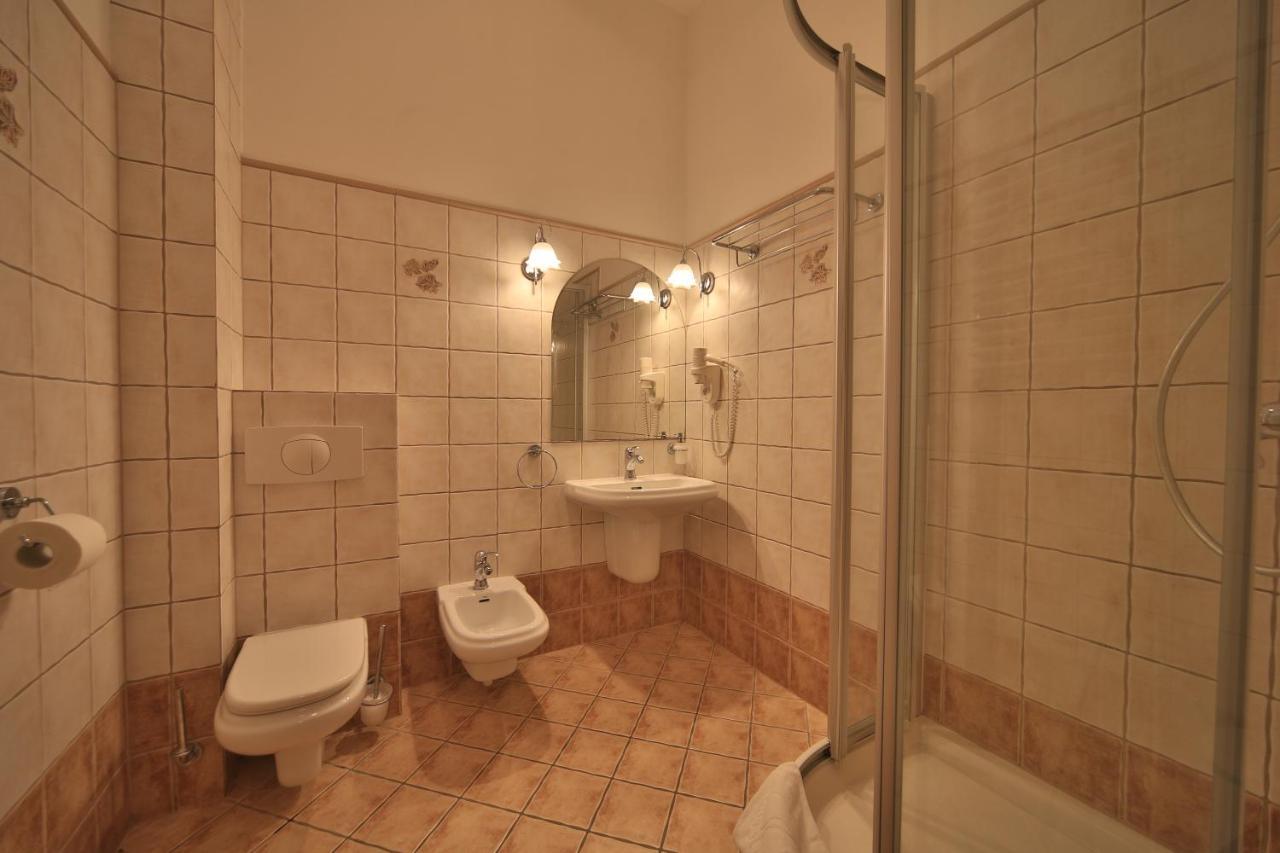 Alexandra Bed and breakfast